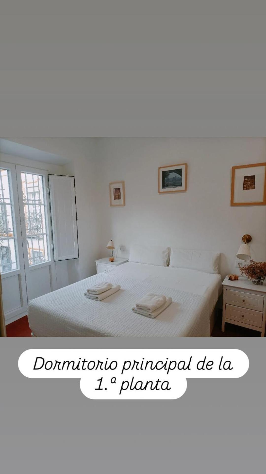 Apartamentos En La Plaza Dona Elvira, 7 Seville Exterior photo